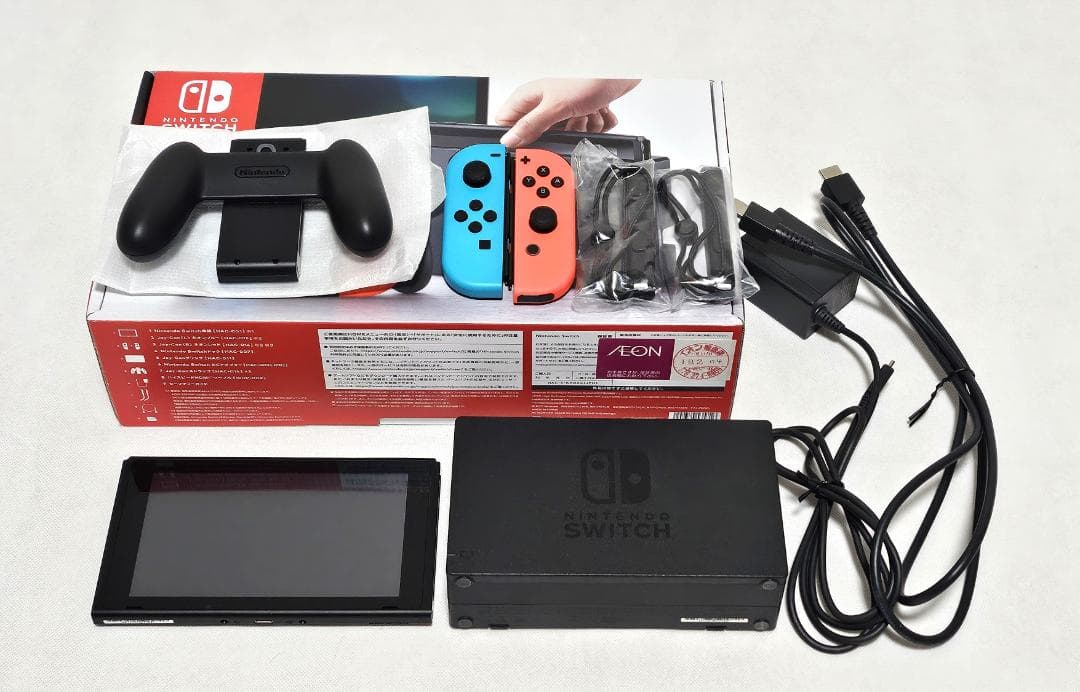 【美品】Switch 本体 (ニンテンドースイッチ)＋スマブラ 任天堂（Nintendo） Nintendo Switch本体 大乱闘スマッシュブラザーズ