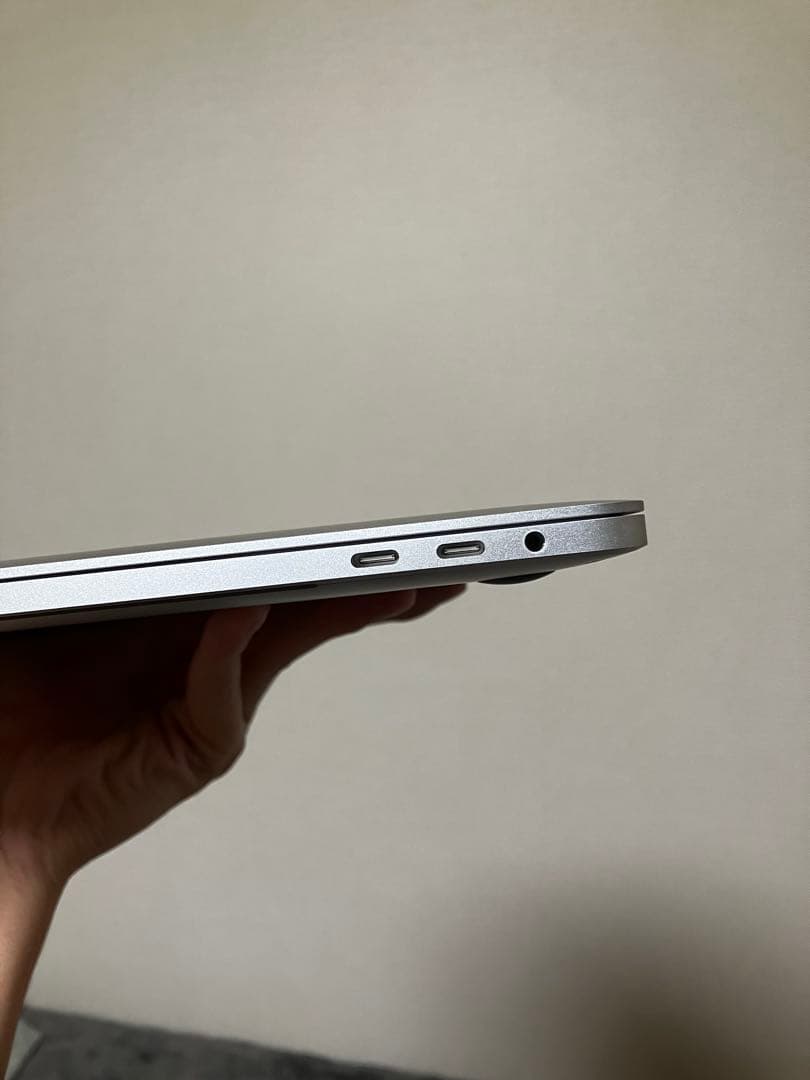 【超美品】MacBook pro 2019 13.3inch(値下げ中)