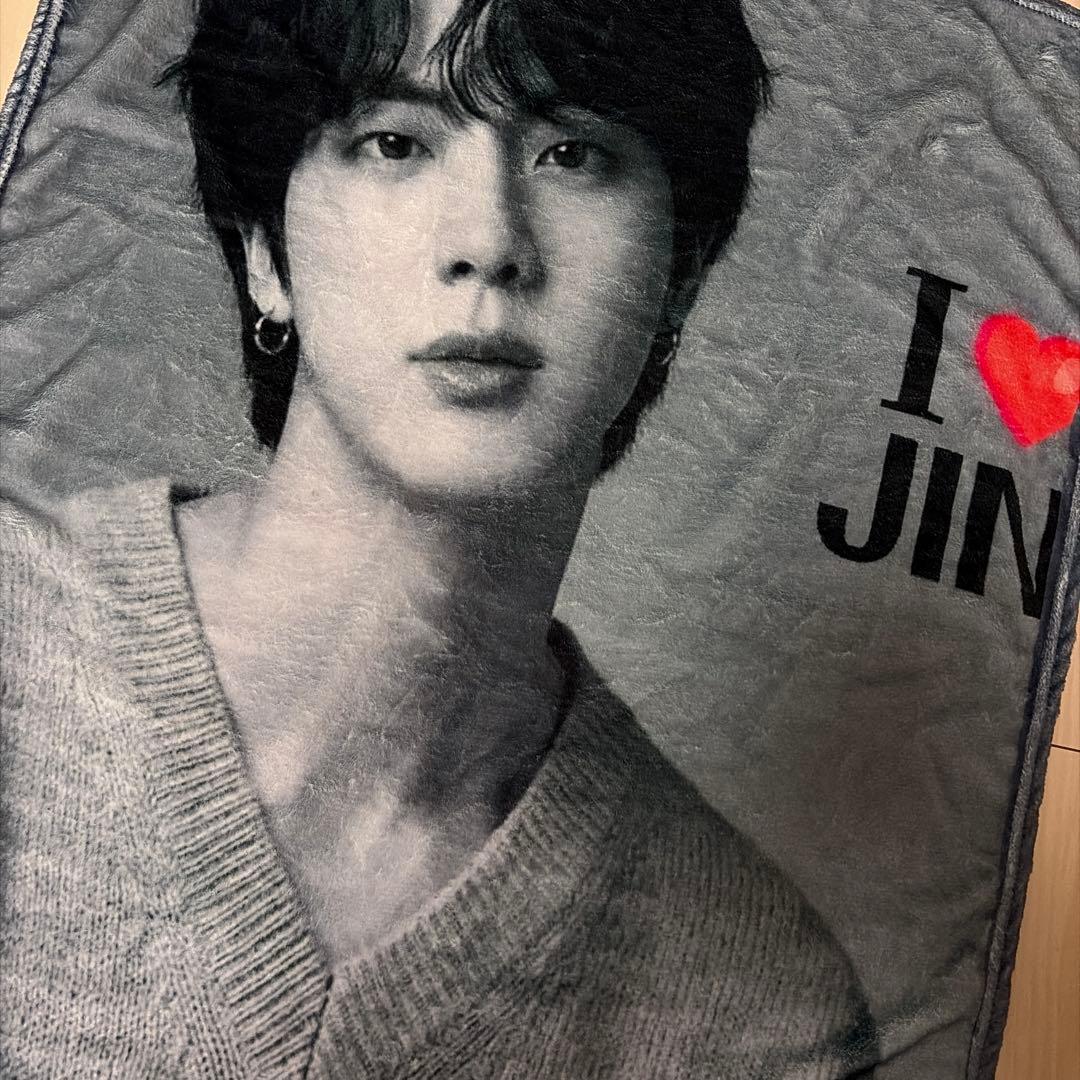 BTS】ブランケット☆JIN - メルカリ
