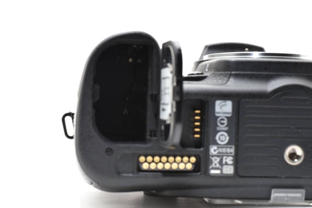 ★美品★《ショット数2,270回 》NIKON D300s ボディ #787W