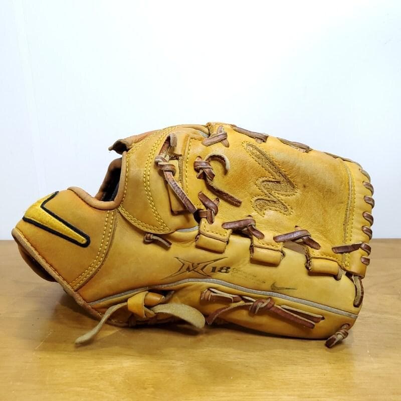 NIKE ナイキ 松坂大輔モデル M18シグネチャー 投手用 軟式グローブ
