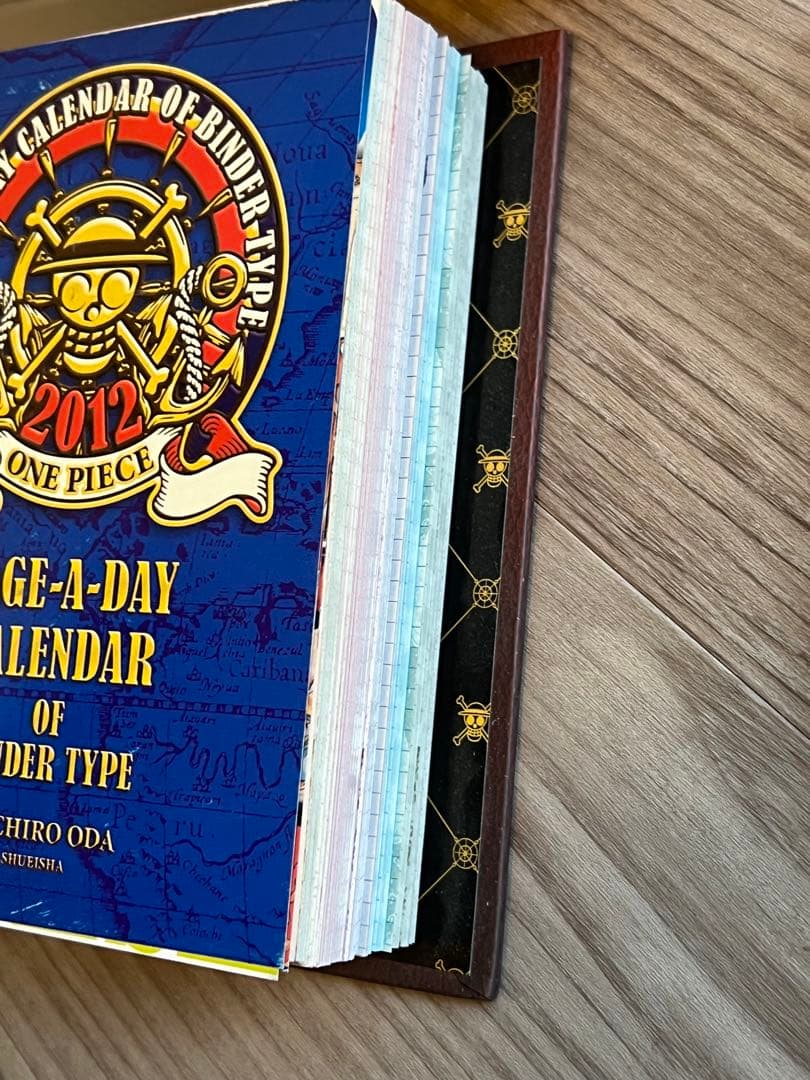 ONEPIECE日めくりバインダー型カレンダー2012 - メルカリ