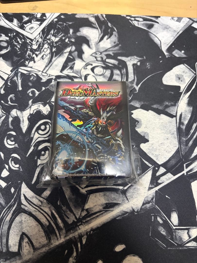 デュエマ　旧公式スリーブ　ロマノフI世　スリーブ　40枚 デュエルマスターズ ロマノフI世 スリーブ 旧公式 40枚の通販 【値下げ