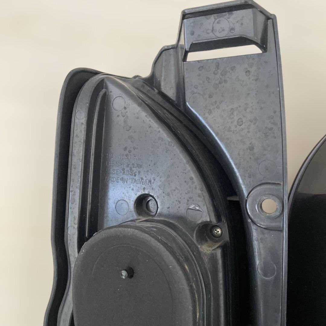 中古品トヨタ・ハイエース200系 LED TAIL LAMP 左右セット - パーツ