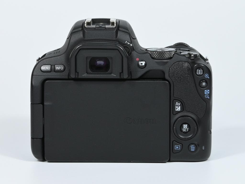 【美品】 Canon EOS Kiss X9 ボディ 《ショット数5755》