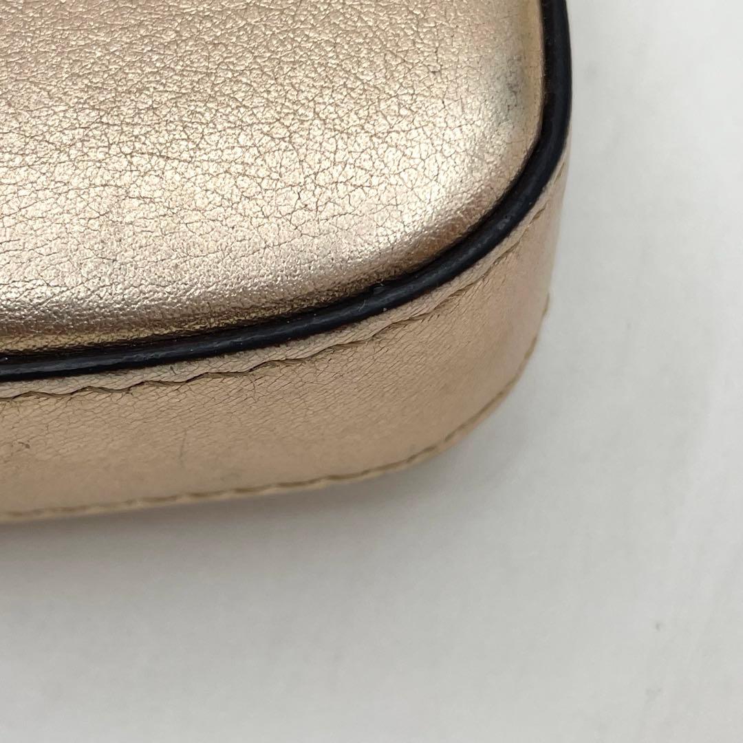 フェンディ マンマバケット チェーンショルダー マイクロ ミニ