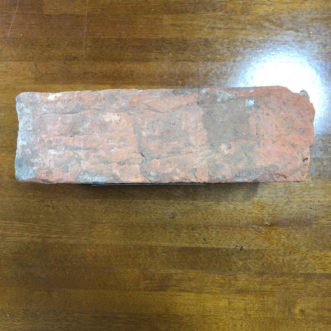 ビートルズ キャバーンクラブのレンガ - メルカリ