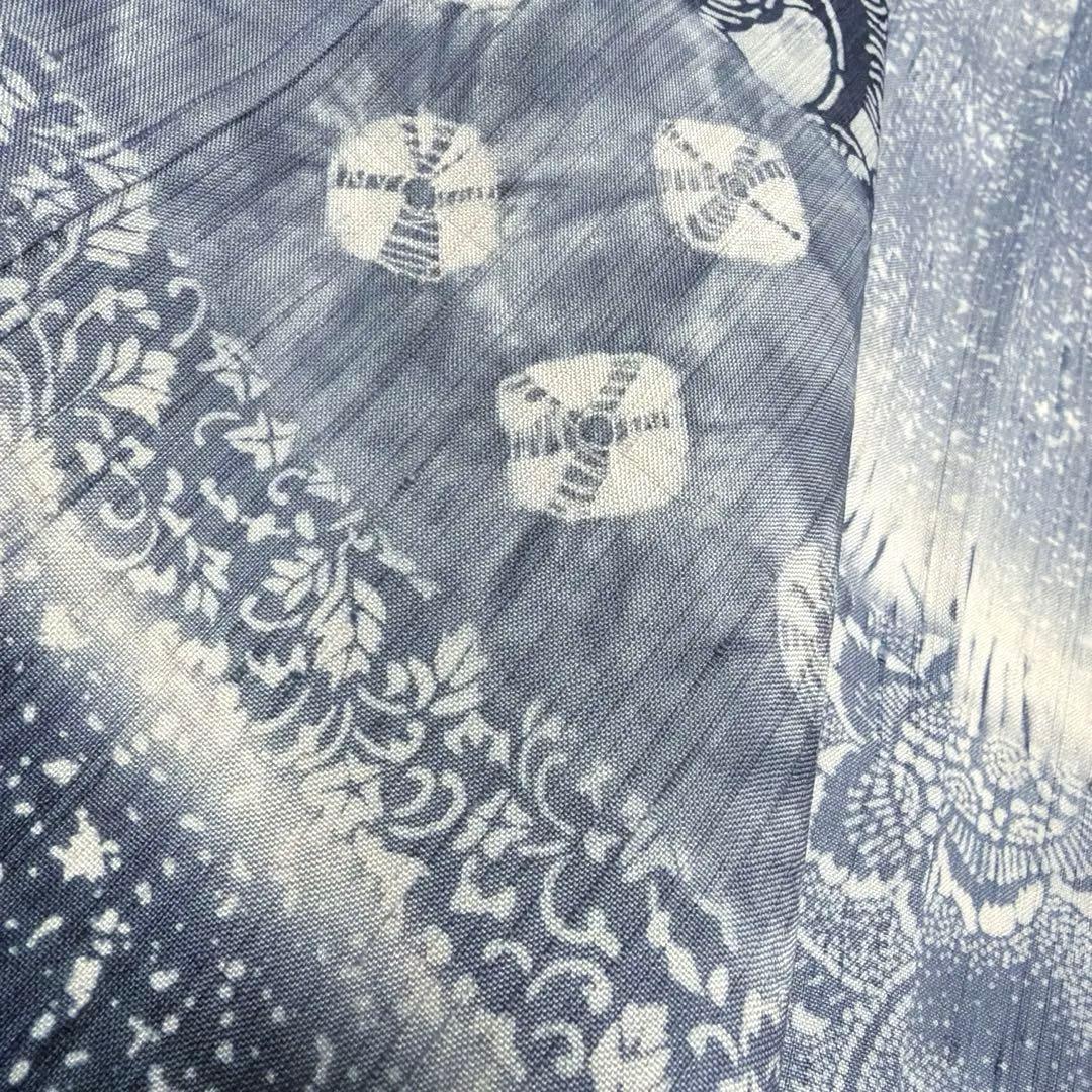 専用ページ　正絹　紬　付け下げ《流れ　花唐草》