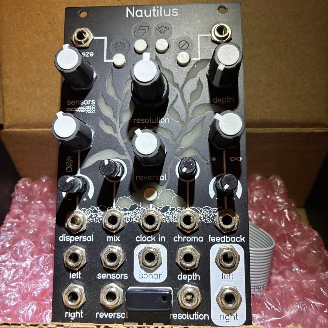 Qu-bit Electronix Nautilusモジュラーシンセサイザー - メルカリ