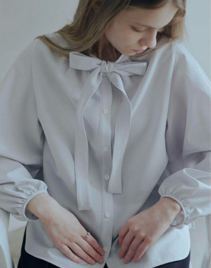 OHGA ストライプボウタイブラウス OHGA ストライプボウタイブラウス OHGA ボウタイブラウス水色