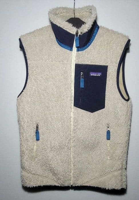 パタゴニア　レトロXベスト　Sサイズ　ベージュxネイビー Patagonia パタゴニア メンズ クラシック レトロX ベスト 23048【送料