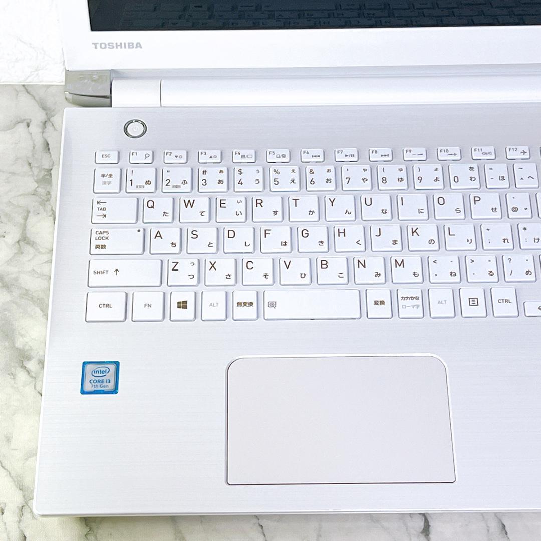 美品✨Windows11✨新品爆速SSD薄型ノートパソコン白✨カメラ・オフィス