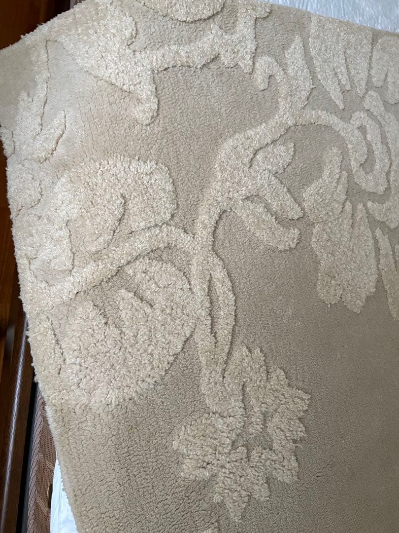 ローラアシュレイ 花柄 ベージュラグ 120×180センチの通販はau PAY