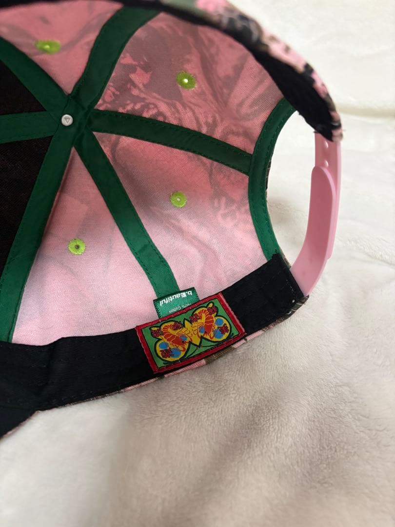 b.Eautiful ピンクカモフラージュキャップ - メルカリ