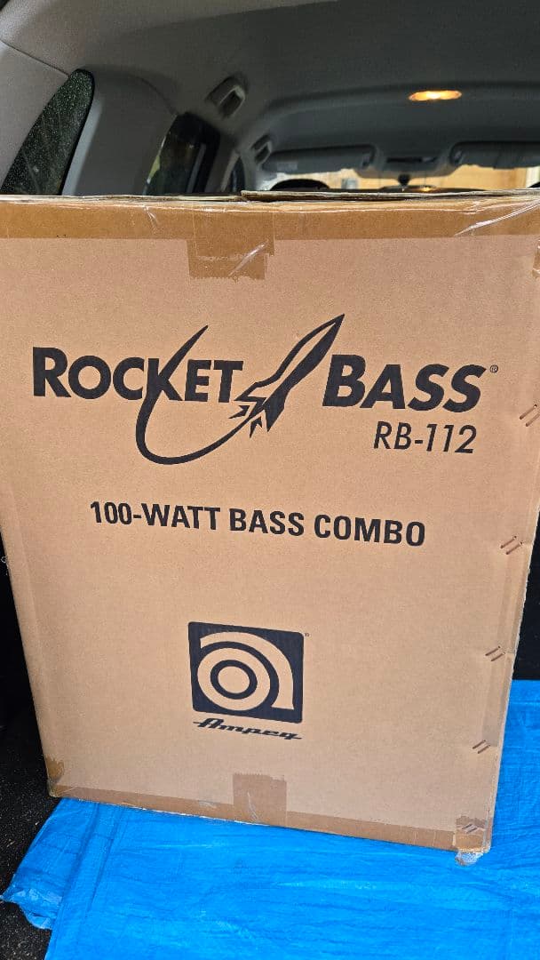 アンペグベースアンプ　ampeg　RocketBass　RB-112　新品未開封 Ampeg RB-112 Rocket Bass アンペグ ベース・アンプ ロケット・ベース