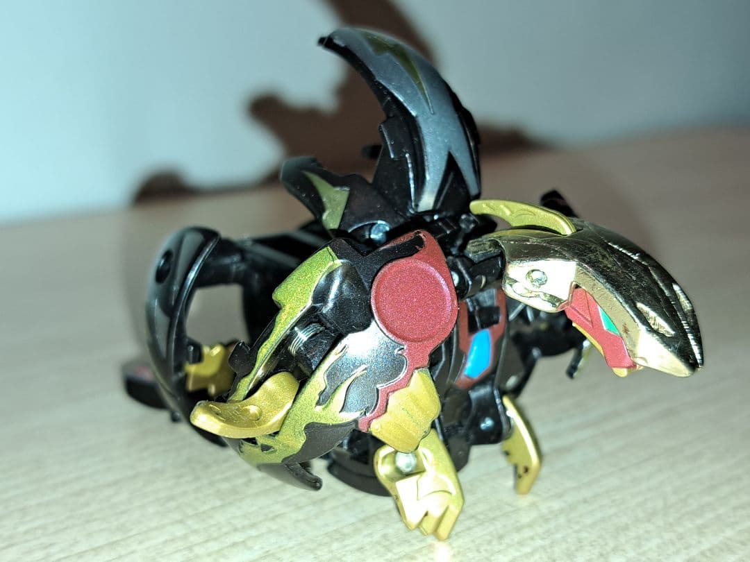 激レア 爆丸 神3 磁ドラガオン 轟フドウ 士ガリュウ カード付き - メルカリ