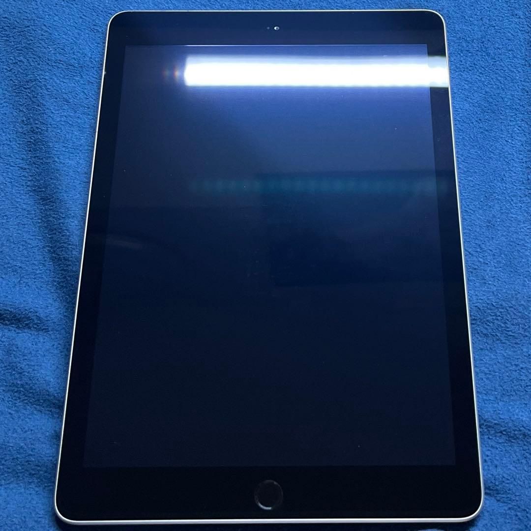 Apple iPad 第5世代 シルバー 本体 32GB Amazon.co.jp: 【整備済み品】 Apple iPad (第5世代) Wi-Fi +