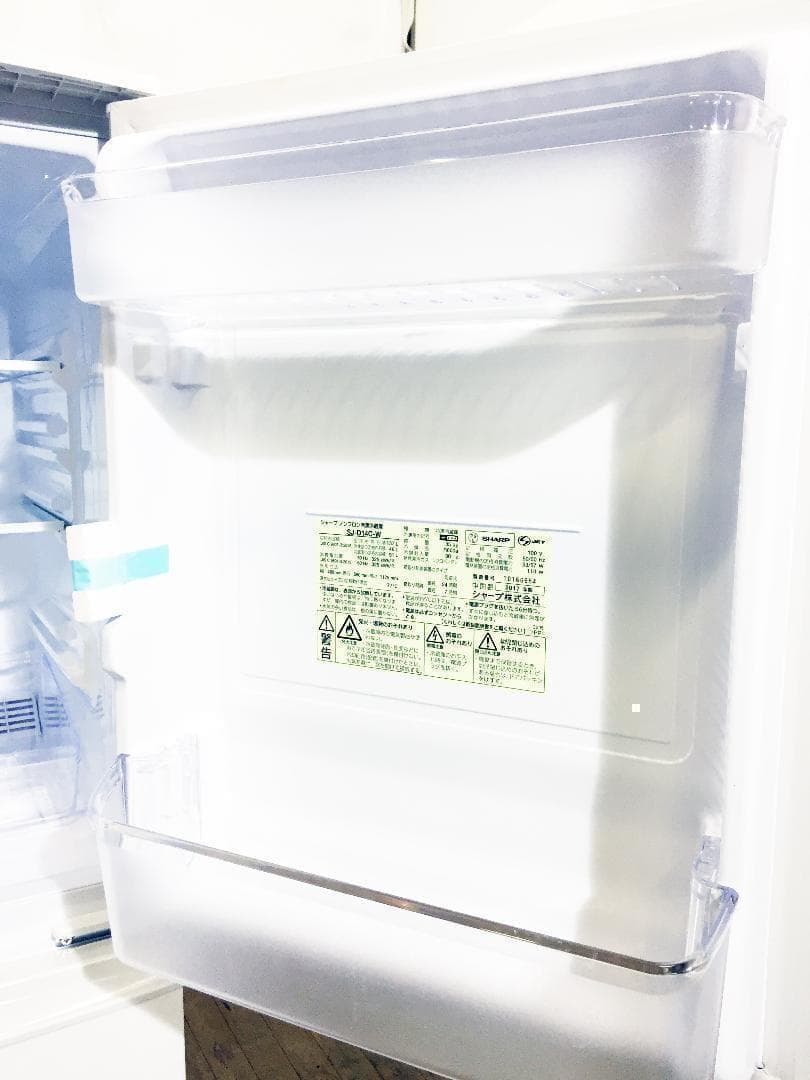 送料無料☆2017◇中古☆SHARP 137L 冷蔵庫【SJ-D14C-W】 - メルカリ