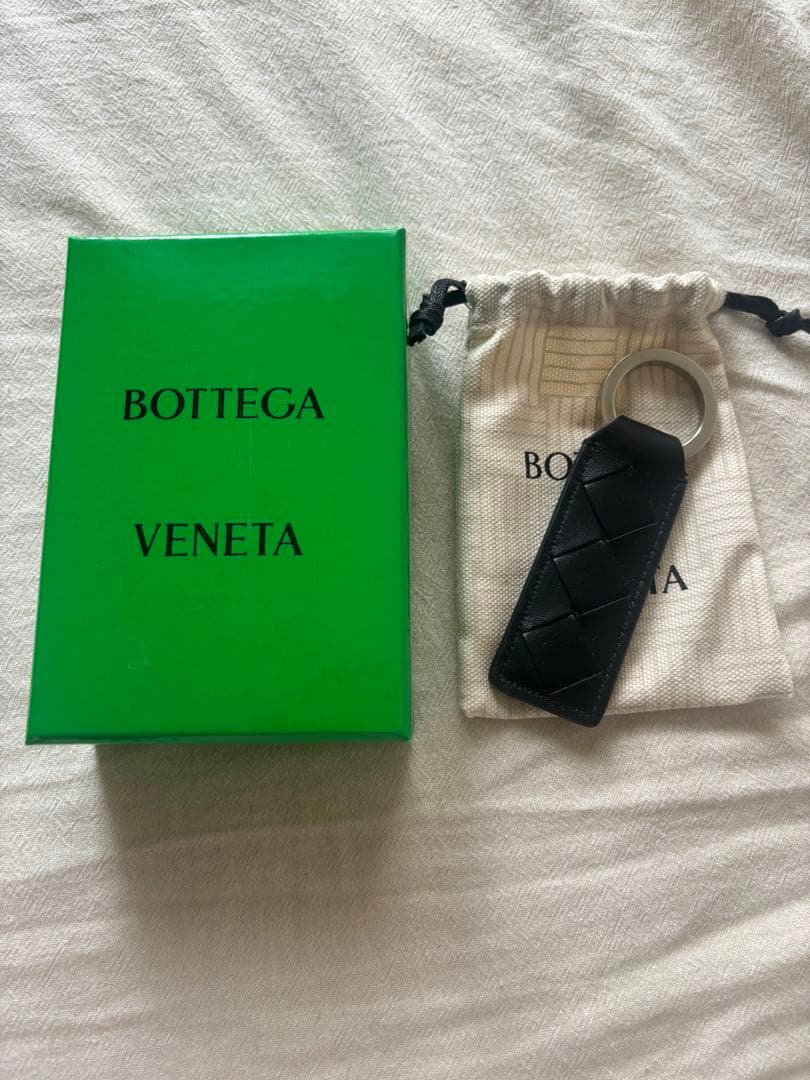 Bottega Veneta 黒 レザー キーホルダー 名入れ無料】 ボッテガヴェネタ BOTTEGA VENETA キーリング