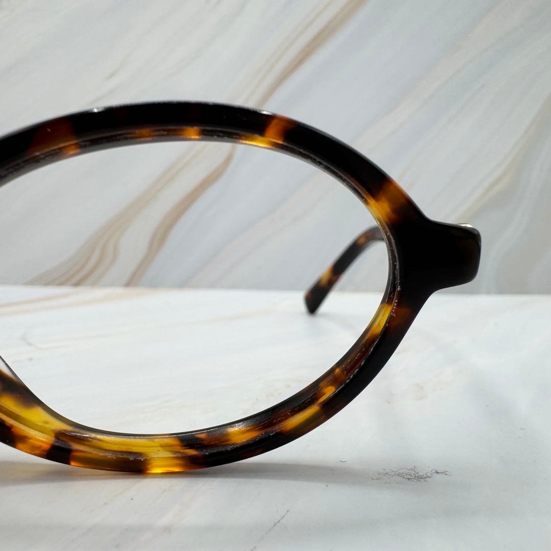 ミュウミュウ】ウォニョン着用 レンズなし 伊達メガネ べっこう柄 ロゴ