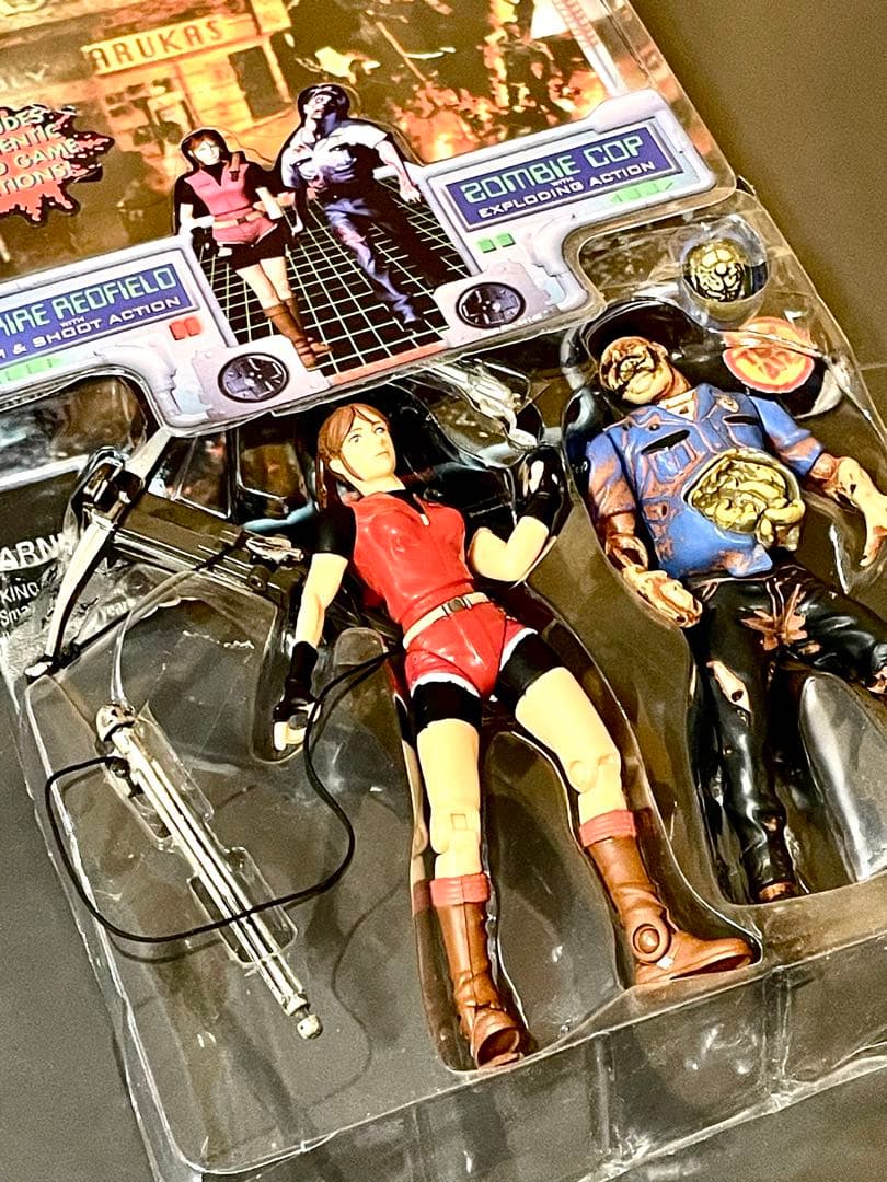 希少】トイビズ レジデントイビル2 フィギュア 2点セット - メルカリ