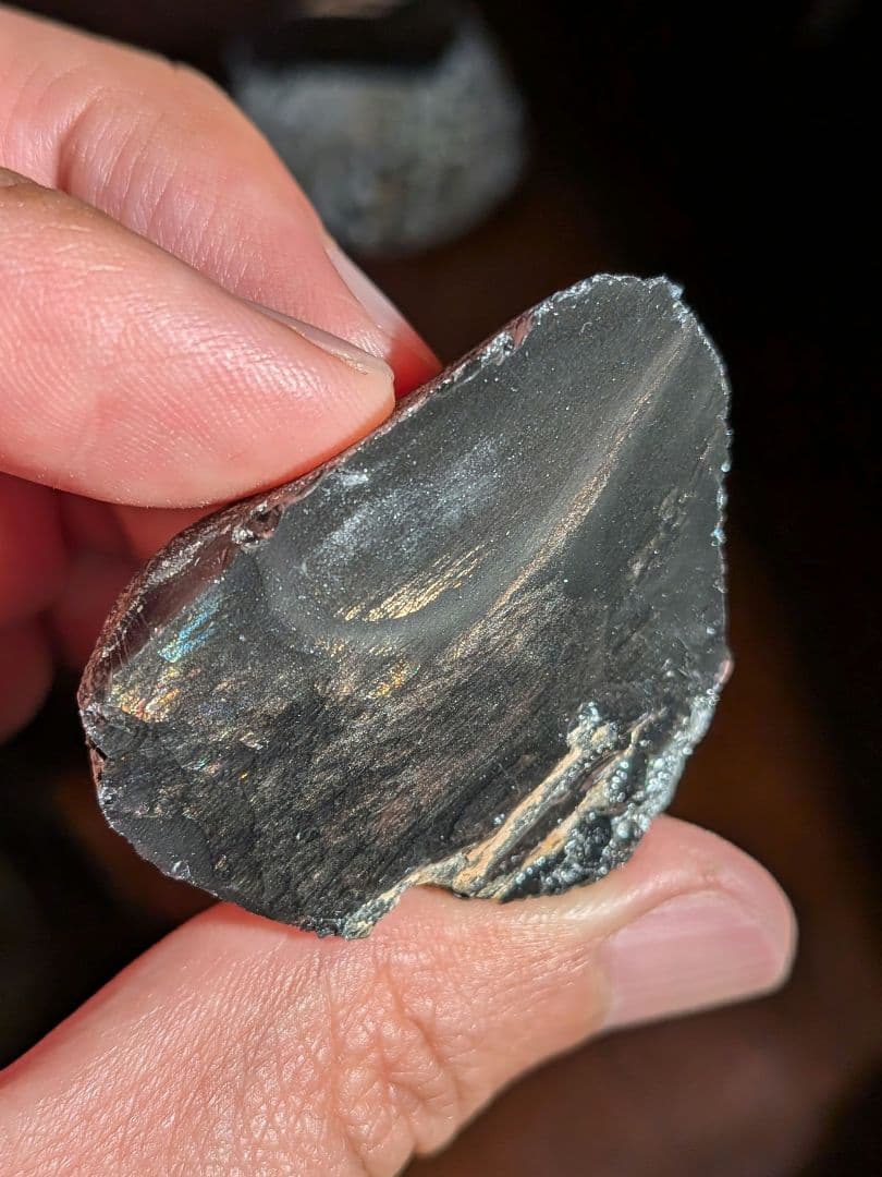 原石　十勝石玲瓏　ゴールデンレインボーオブシディアン 原石】十勝石玲瓏 北海道産レインボーオブシディアン 十勝石 玲瓏石