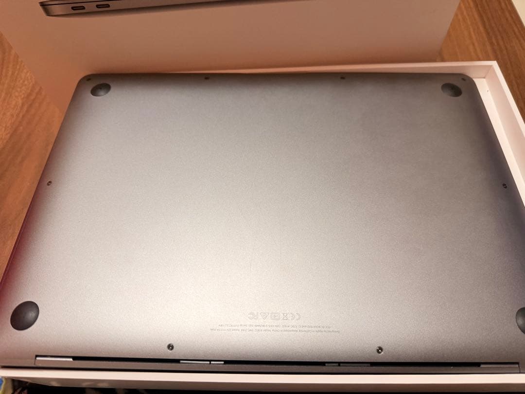 13インチMacBookAir グレー 8GB 2018 充放電回数260 - メルカリ