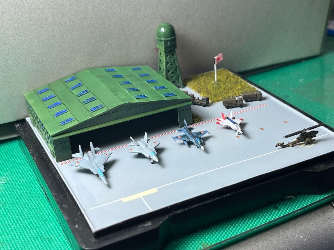 1/700自衛隊基地ジオラマ航空機付 - メルカリ