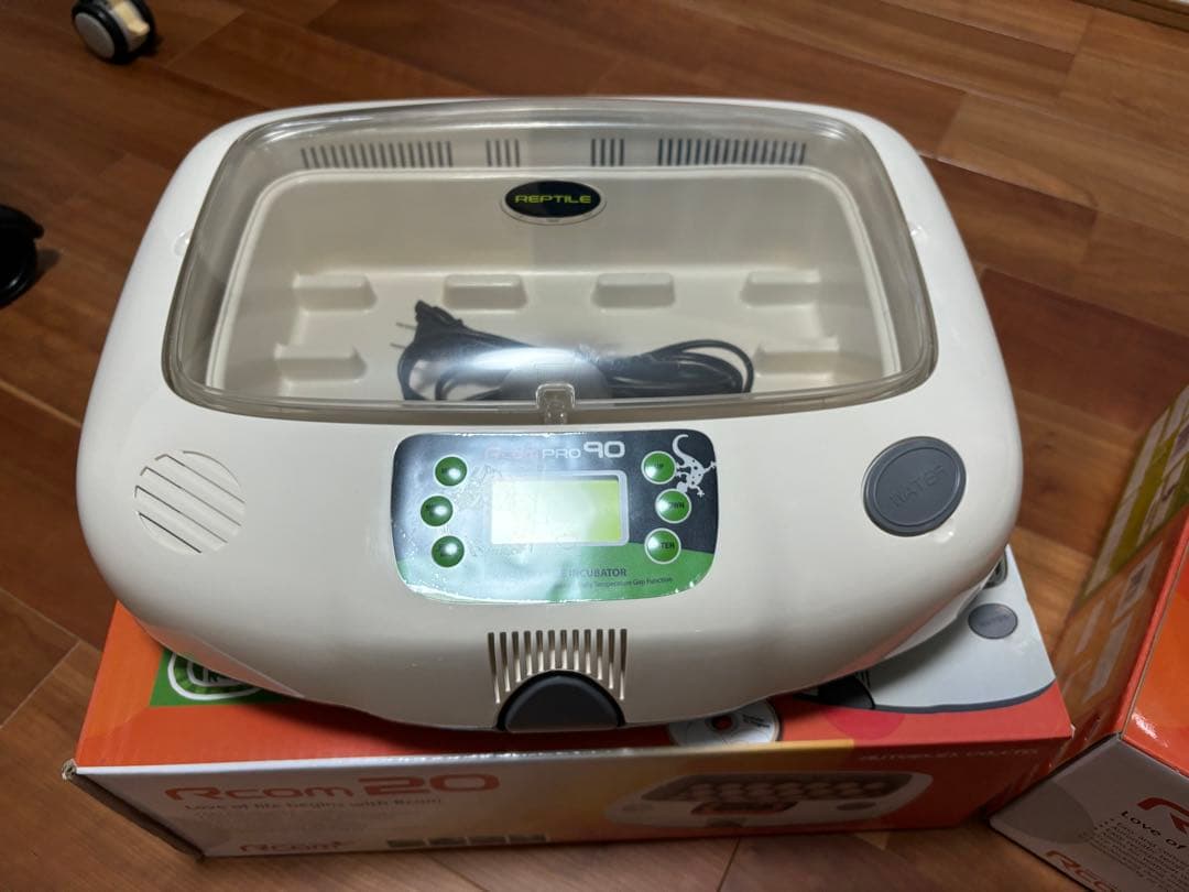 爬虫類用孵卵器 レプタイルプロ90 ジュラゴン - メルカリ