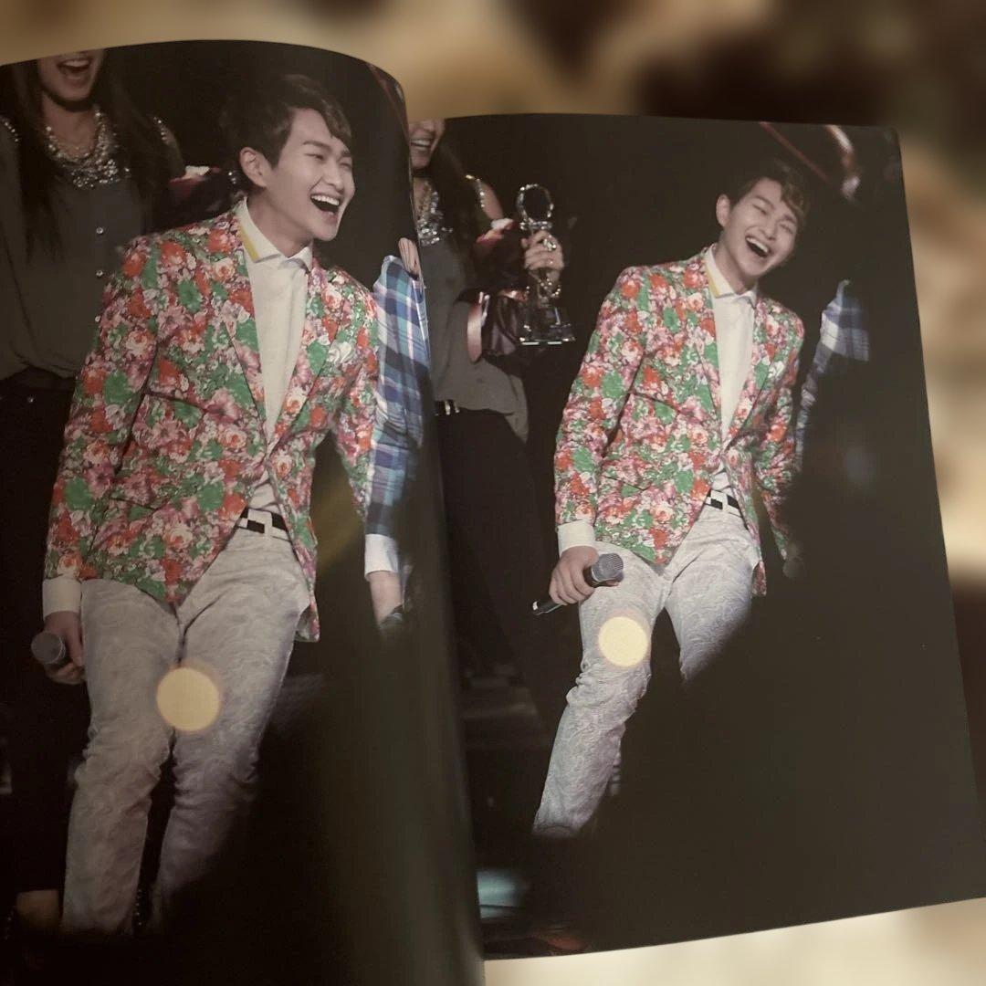 SHINee オニュ ペンカフェ マスター 写真集 - メルカリ