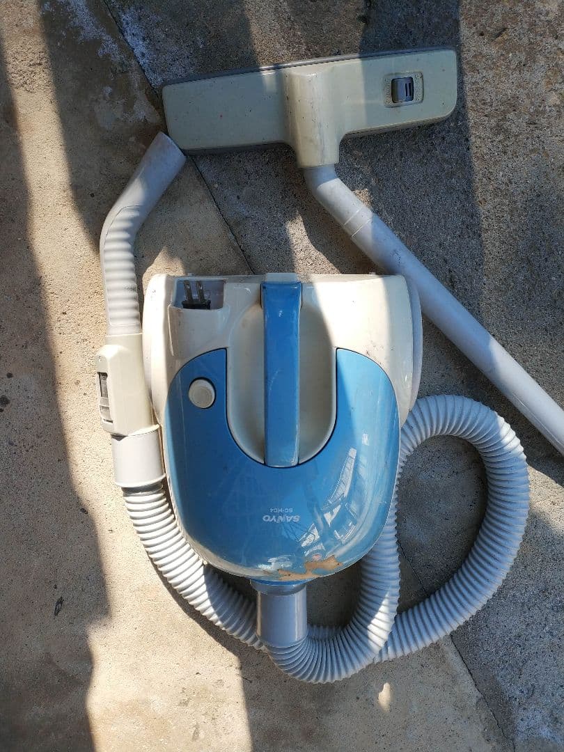 廃盤品 平成レトロ 当時物 サンヨー SANYO キャニスター掃除機 - メルカリ