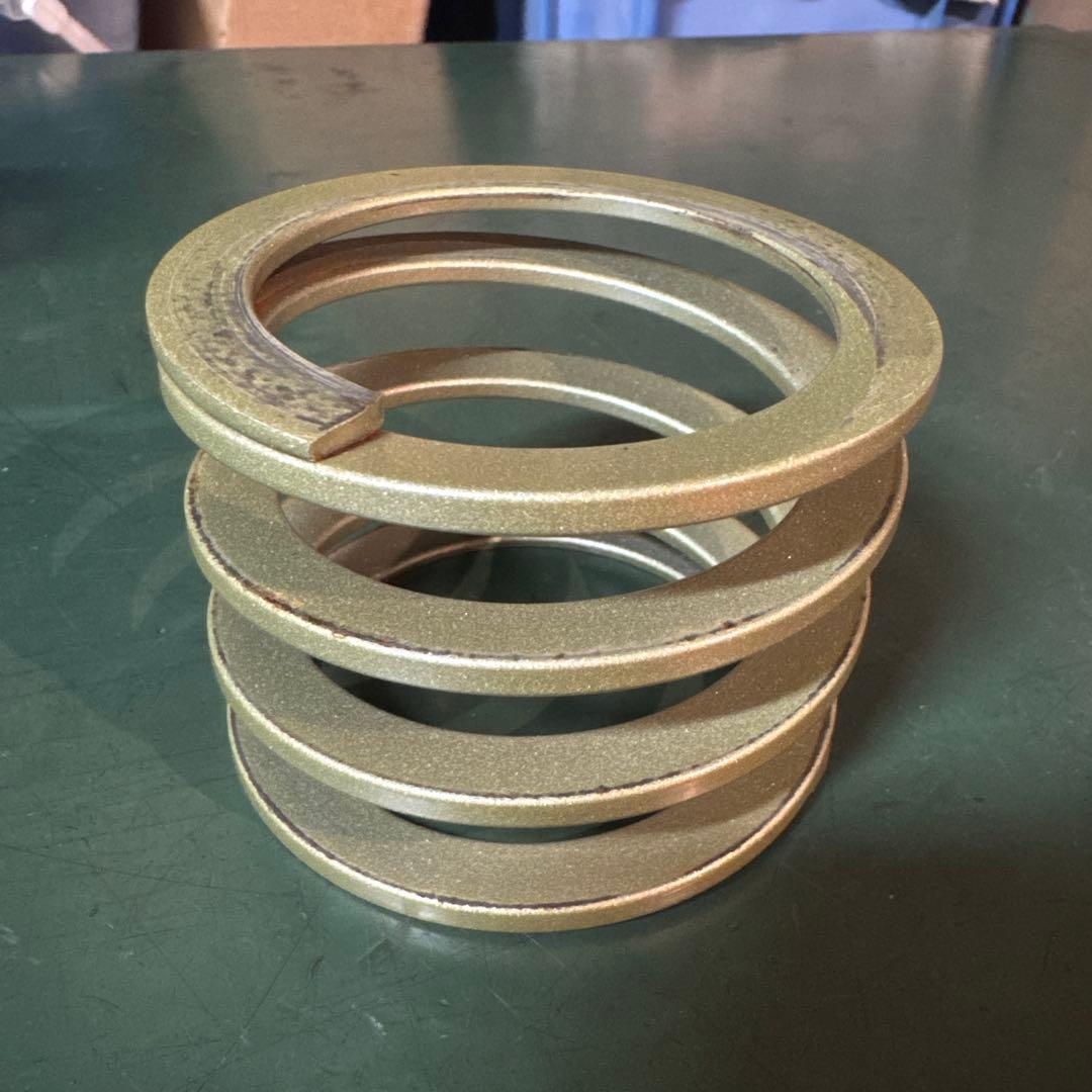 Swift ヘルパースプリング ID65 H60 1.5k シート類付属