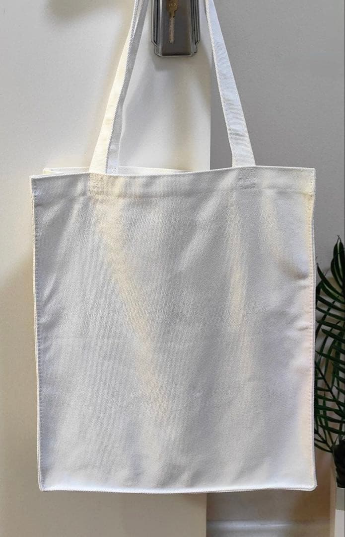 CHANELノベルティトートバッグ ホワイト ポケット付き - メルカリ