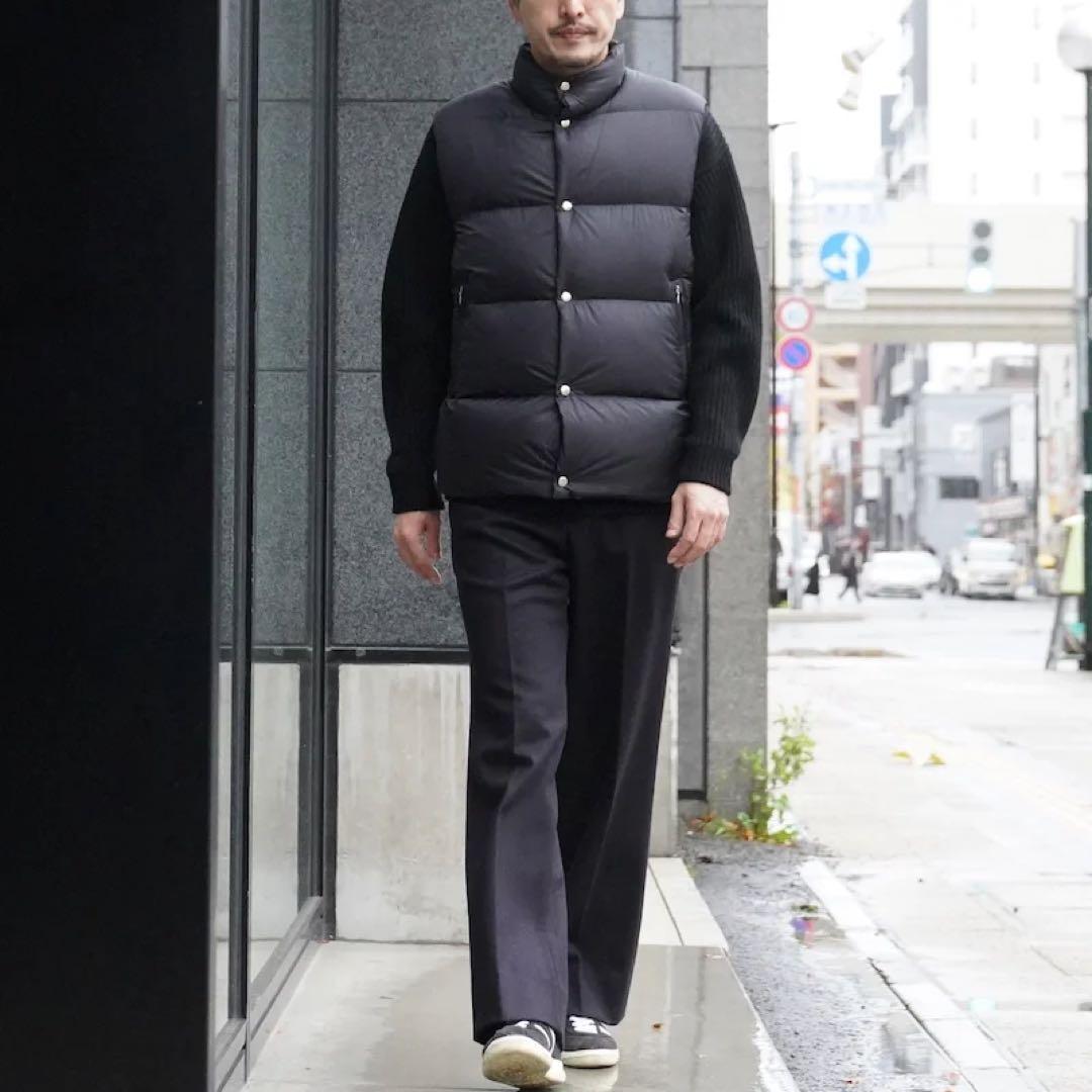 COMOLI コモリ ダウンベスト 23AW - メルカリ