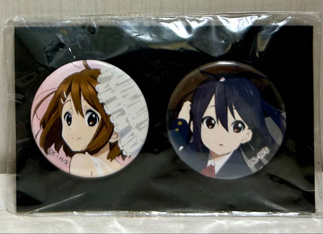 平沢唯 中野梓　缶バッジ けいおん けいおん！ 平沢 唯 中野 梓 箔押し 缶バッジ - メルカリ
