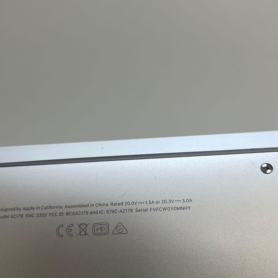 MacBook本体 Macbook Air 2020 13.3inch i5 8GB SSD256G