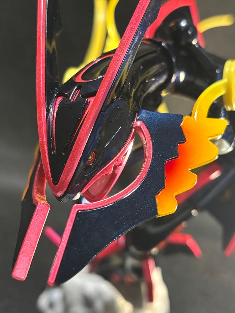 ポケプラ メガレックウザ 色違い 全塗装 完成品 - メルカリ