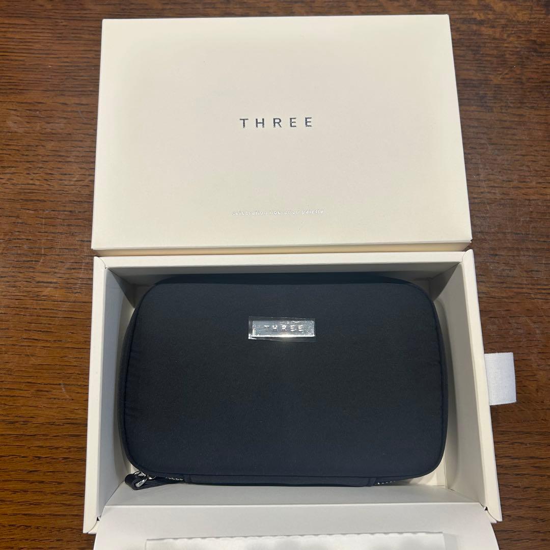 新品未使用！THREE スリー セレブレーションリベレーションパレット X02