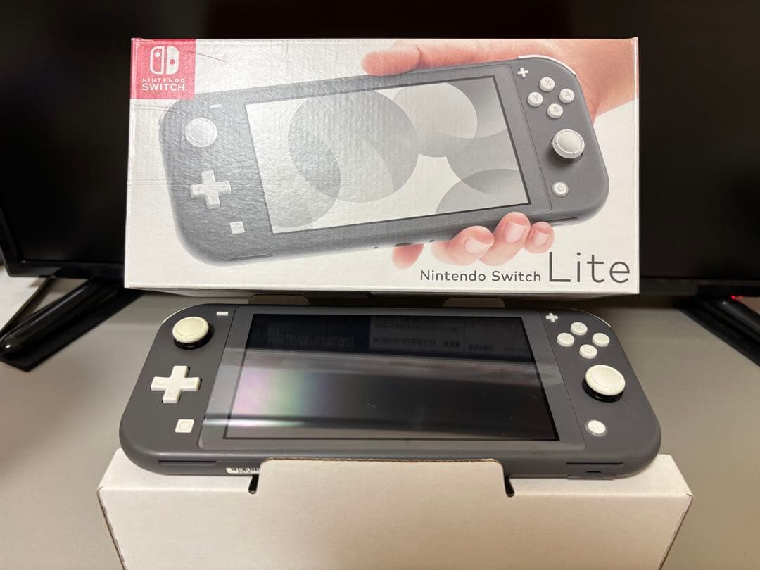 美品！Nintendo Switch Lite グレー 本体におまけ2個付きです 新品 (任天堂 Nintendo Switch Lite グレー )4902370542929 ライト