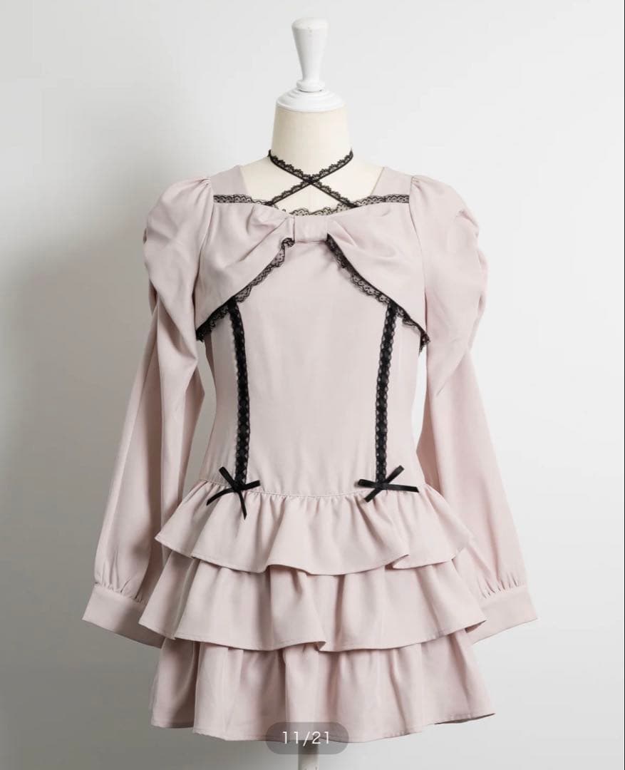 pium ピウム フロントリボンティアードミニワンピース - メルカリ