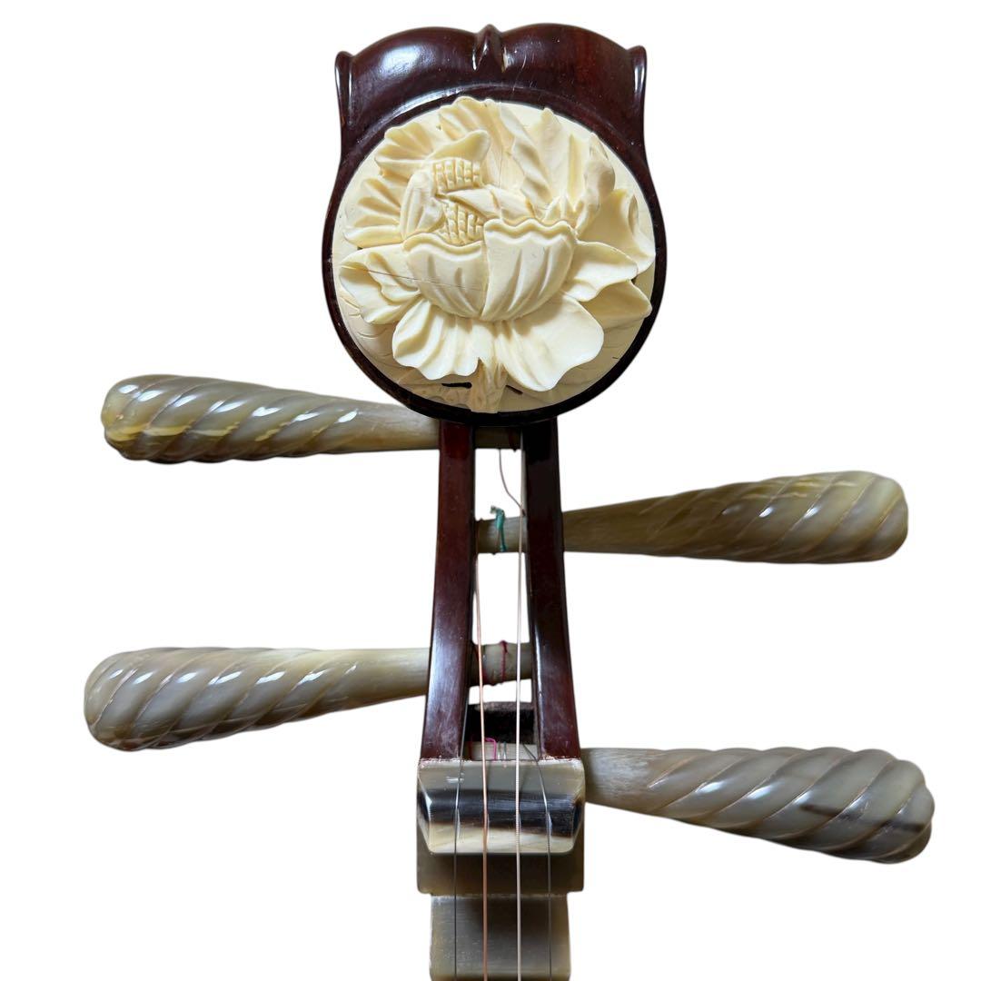 美品】牡丹彫刻付き 中国琵琶 ピーパ 響き豊かな工芸モデル 新品弦1.2
