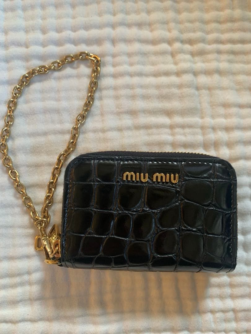美品 miumiu チェーンウォレット ラウンドファスナー クロコ型押し