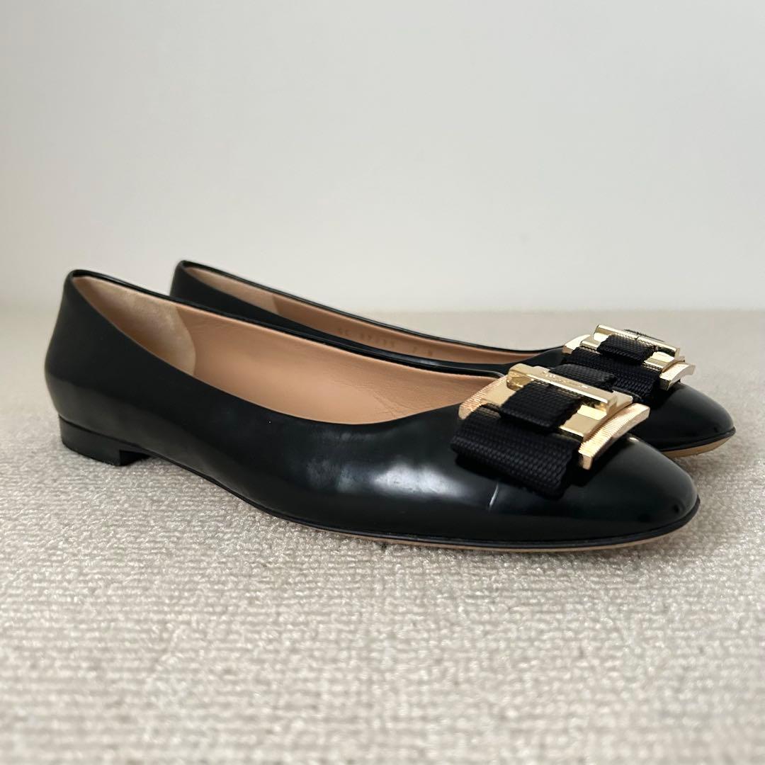 サルヴァトーレ フェラガモ フラットシューズ パンプス 黒 24.5cm 7