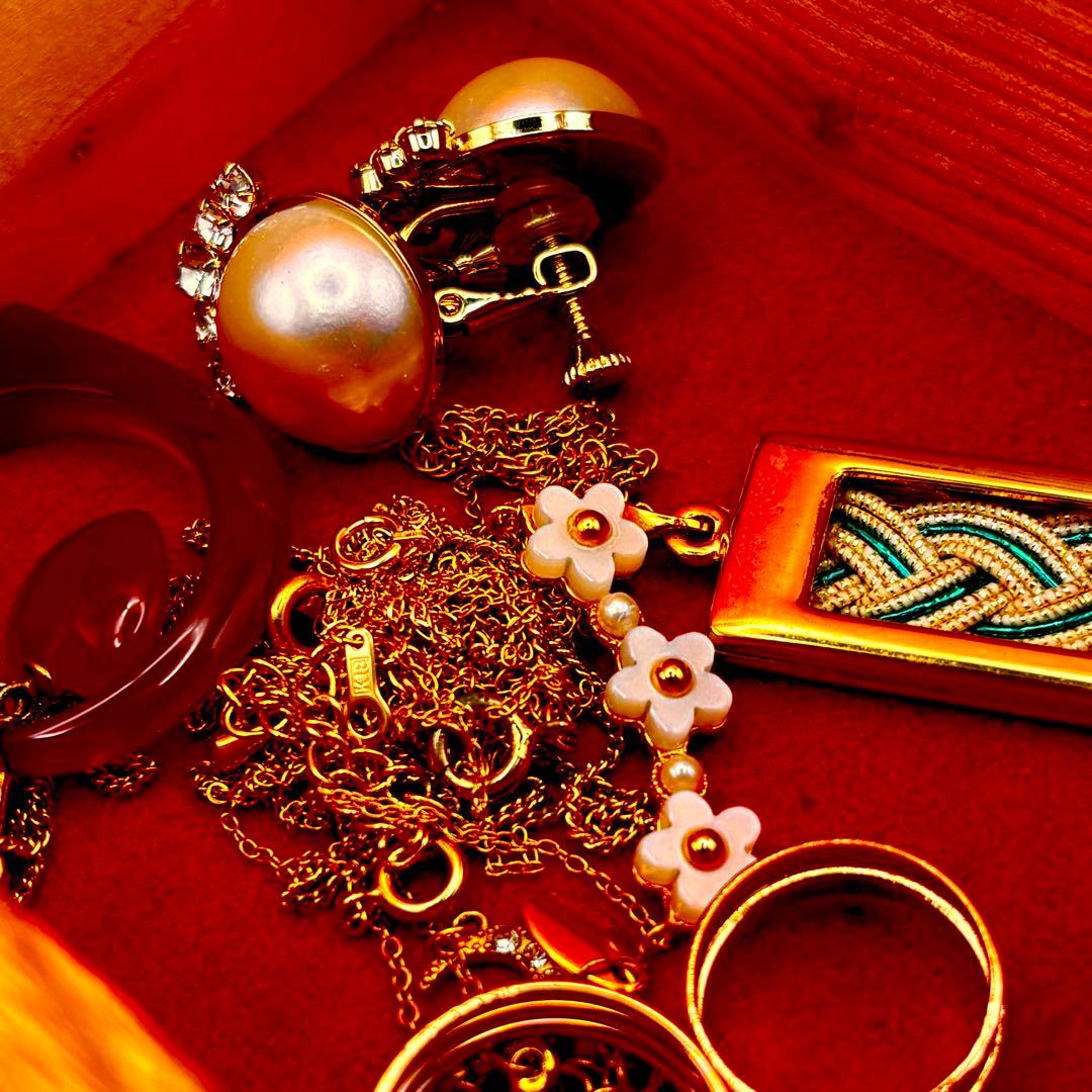 遺品生前整理⭐︎アクセサリーまとめ - メルカリ