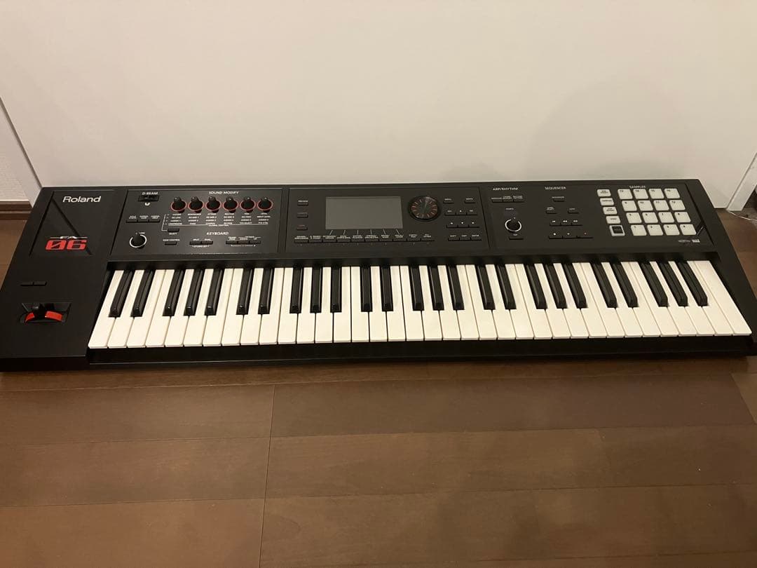 Roland FA-06 61鍵 シンセサイザー 動作良好 ダンパーペダル付 ROLAND FA-06 ワークステーションシンセサイザー 61鍵盤 送料無料