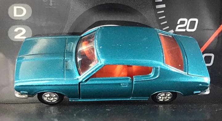 トミカ 日本製 黒箱 62 日産 ブルーバードU 1800 SSS-E 青 1E - メルカリ