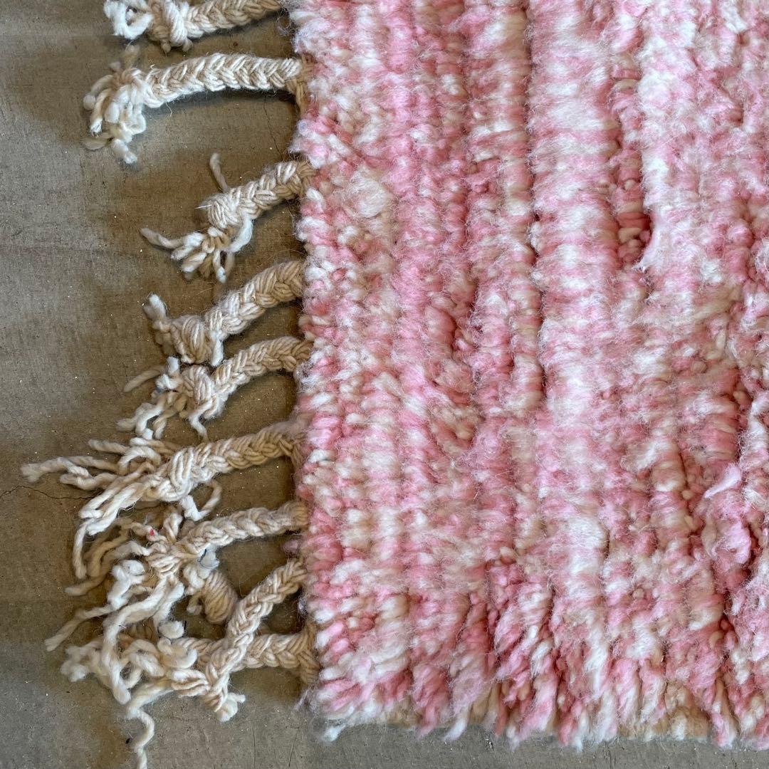 ゴロロさま専用】モロッコ産 ベニワレン ラグ ピンク 150x95 - メルカリ