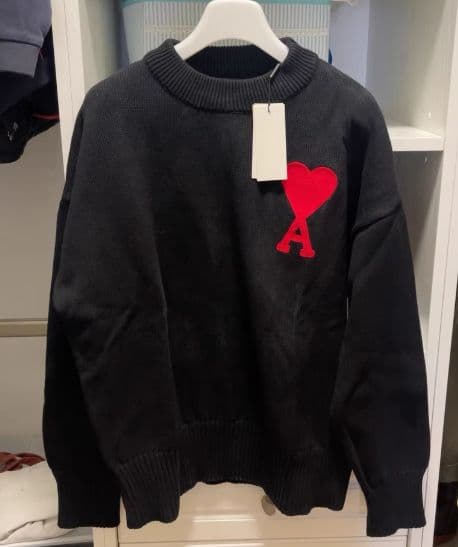 AMI PARIS ハート刺繍 セーター黒 ニット 男女兼用 MM1 - メルカリ