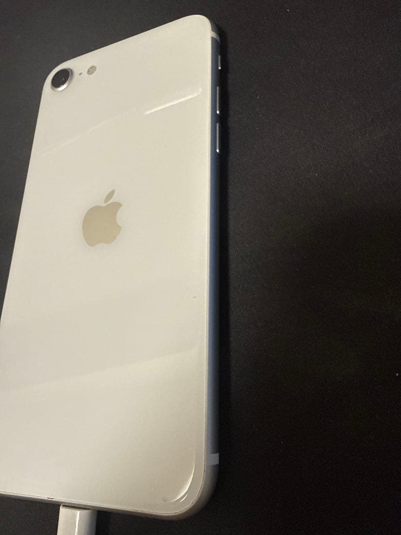 iPhone SE 第2世代 (SE2) ホワイト iPhone SE（第2世代）／ホワイト