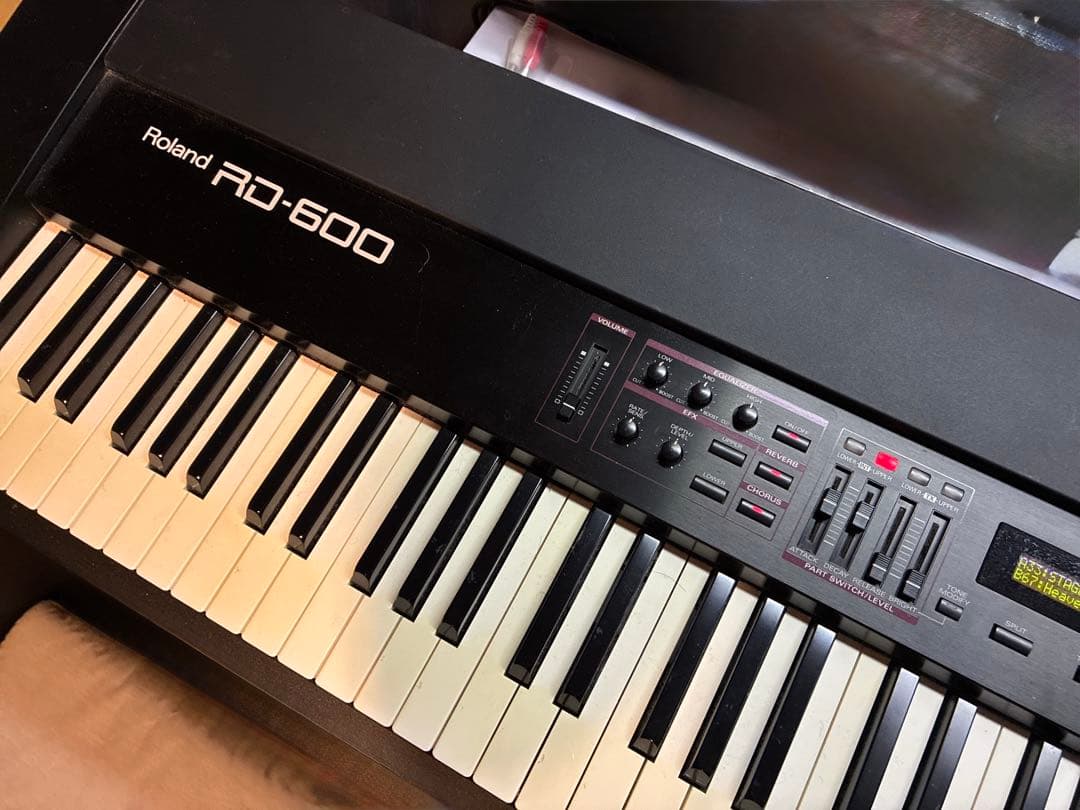 鍵盤ハンマー修理済】Roland 88鍵盤ステージピアノ RD-600 - メルカリ
